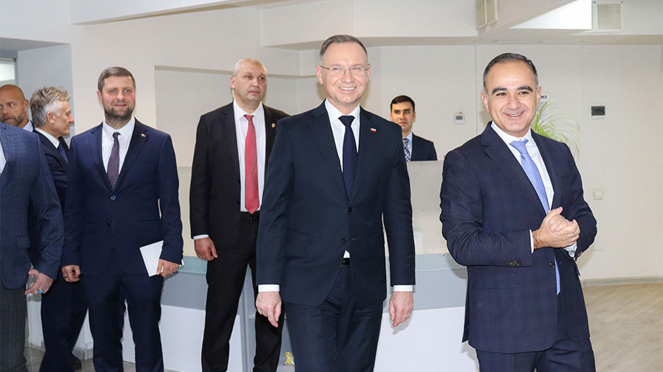 ASMO Armenia - President of Poland Visits Armenia Stock Exchange